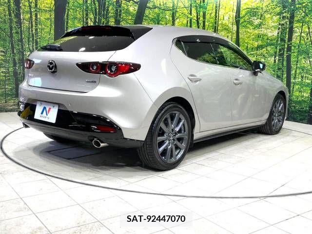 Mazda MAZDA3 2022-12 220341-17