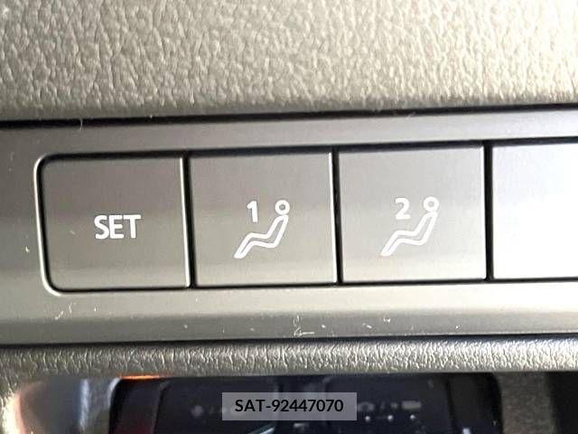 Mazda MAZDA3 2022-12 220341-7