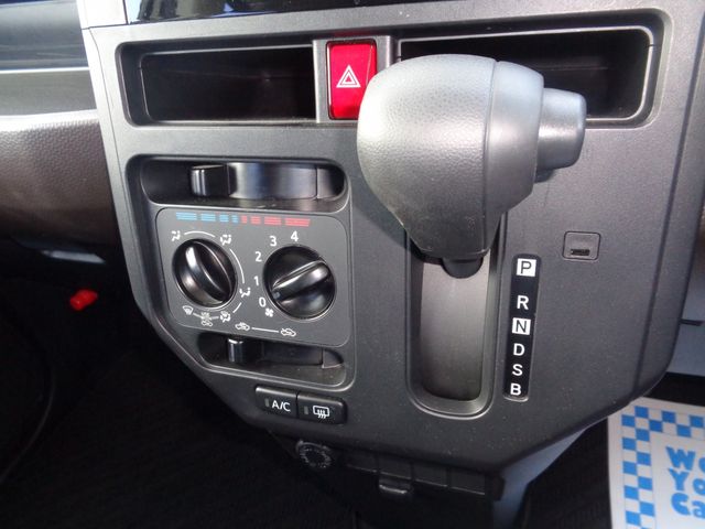 Toyota ROOMY 2021-03 10495-13