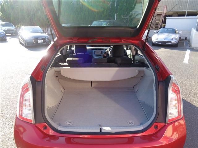 Toyota PRIUS 2014-11 183820-14