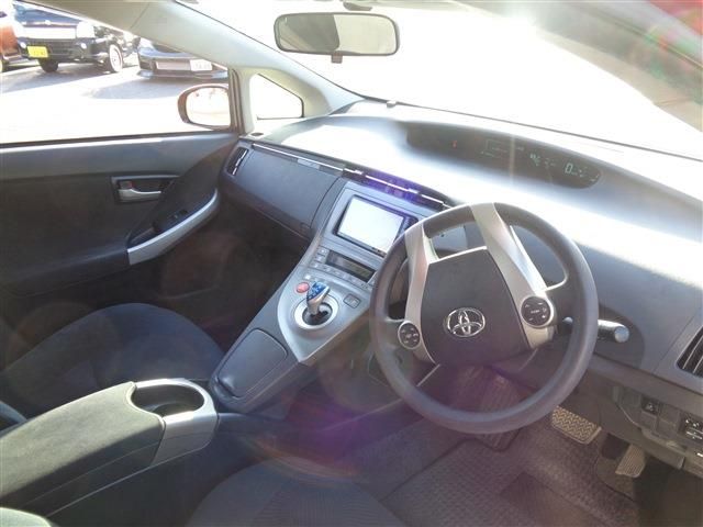 Toyota PRIUS 2014-11 183820-20