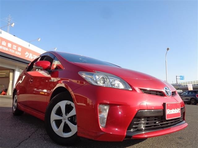 Toyota PRIUS 2014-11 183820-2