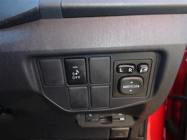 Toyota PRIUS 2014-11 183820-29