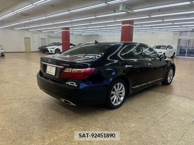 Lexus LS 2010-07 316811-4