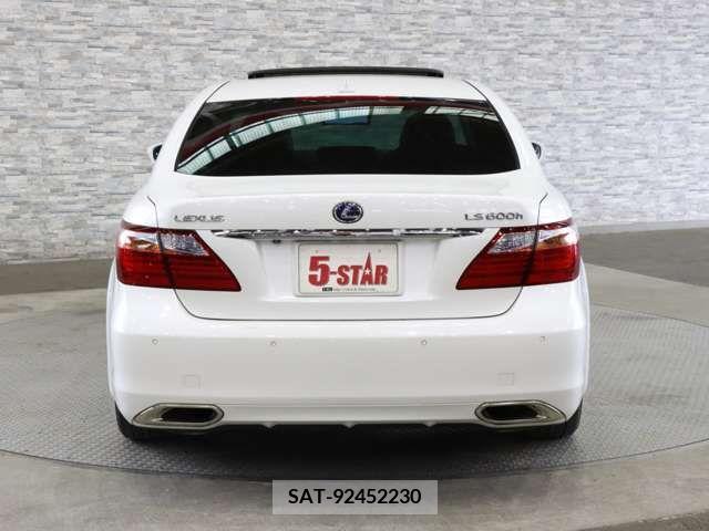 Lexus LS 2010-02 316812-12