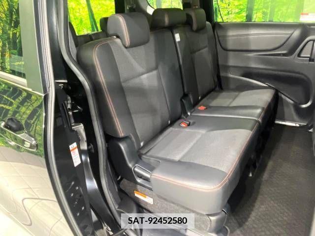 Toyota SIENTA 2018-06 345203-9