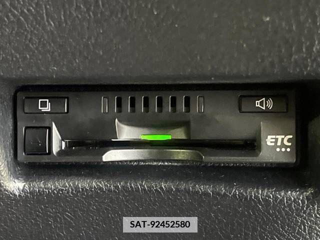 Toyota SIENTA 2018-06 345203-7