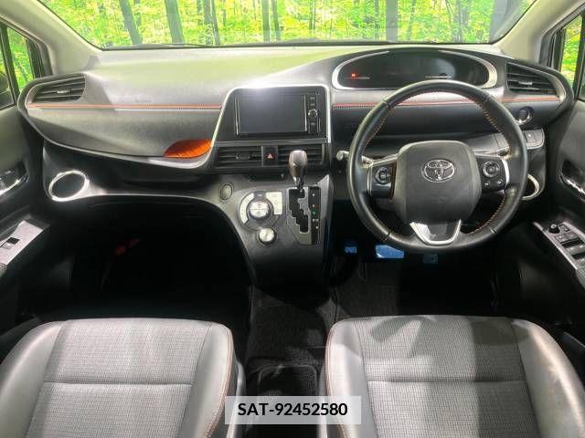 Toyota SIENTA 2018-06 345203-1