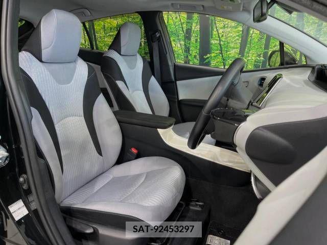Toyota PRIUS 2016-12 366407-8