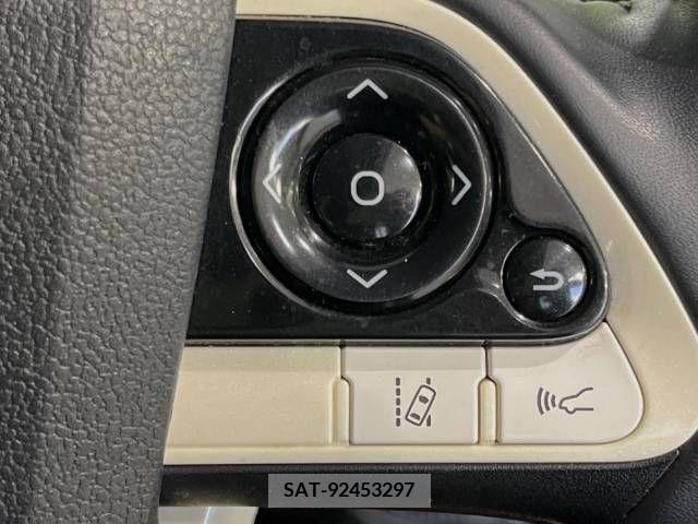 Toyota PRIUS 2016-12 366407-6