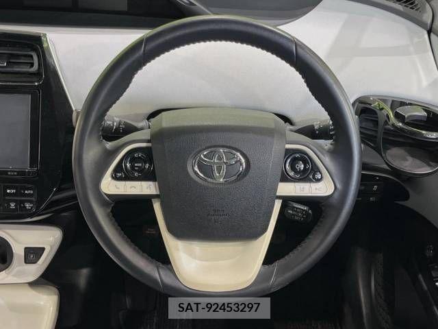 Toyota PRIUS 2016-12 366407-11