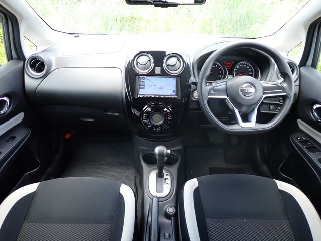 Nissan NOTE 2018-10 18921-1
