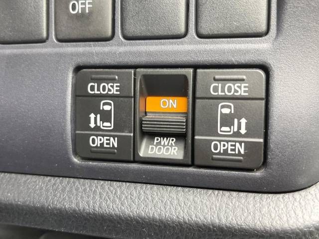 Toyota NOAH 2016-03 9346-2