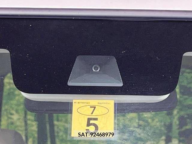 Honda N BOX 2023-05 392668-4