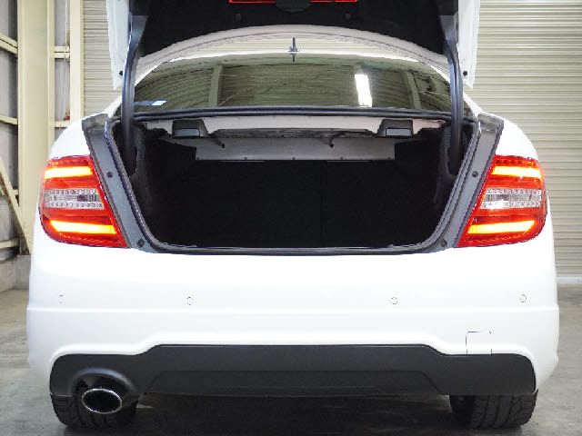 Mercedes Benz C-CLASS 2014-10 10954-6