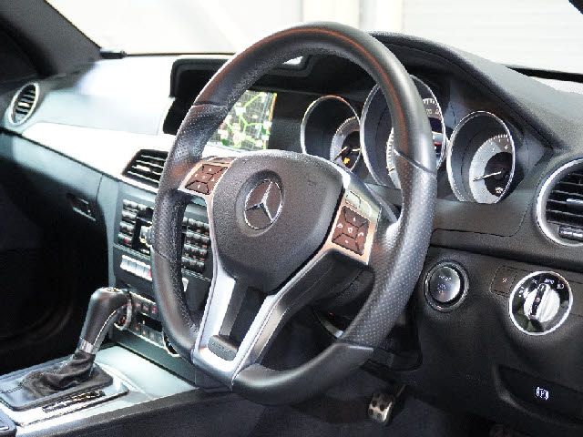 Mercedes Benz C-CLASS 2014-10 10954-5