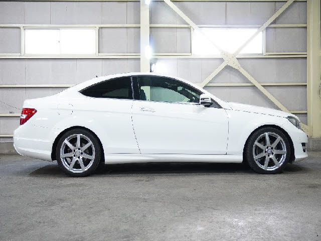 Mercedes Benz C-CLASS 2014-10 10954-11
