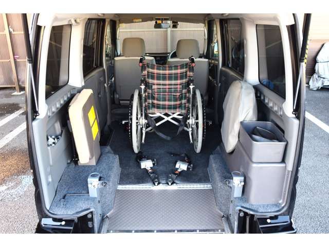 Nissan CLIPPER RIO 2009-02 195992-1