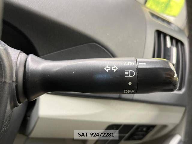 Toyota PRIUS 2012-09 366457-6