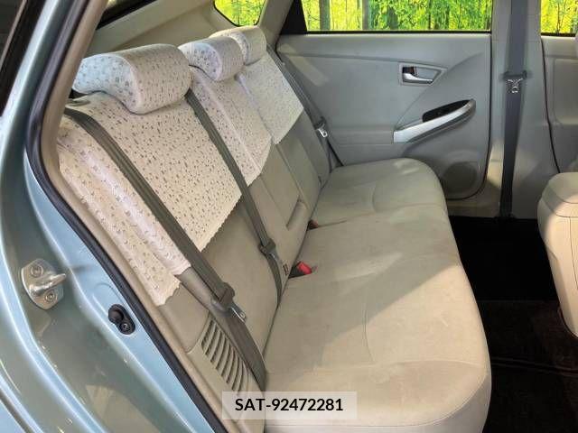 Toyota PRIUS 2012-09 366457-9