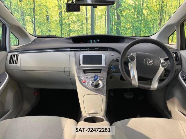 Toyota PRIUS 2012-09 366457-1