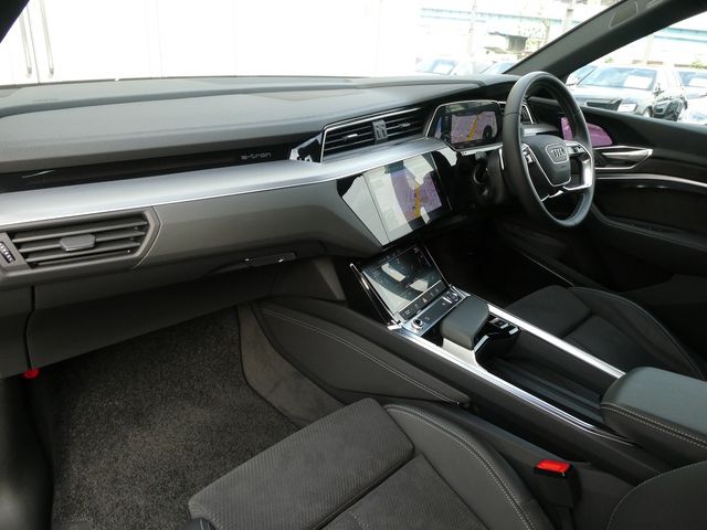 Audi E-TRON 2020-12 4045-10