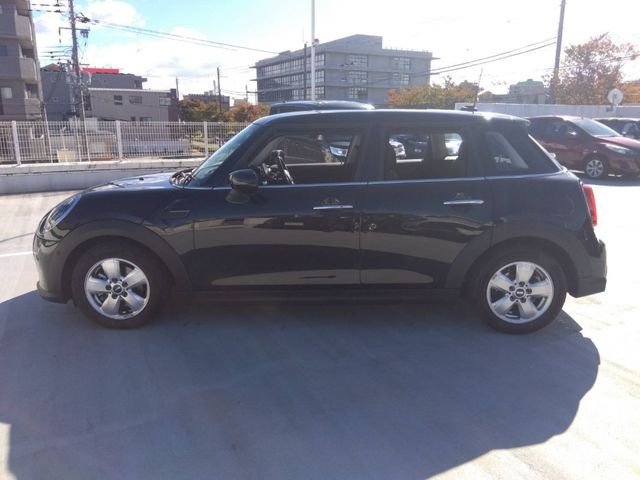 Bmw MINI 2022-10 185553-2