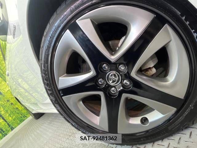 Toyota PRIUS 2019-05 281859-13
