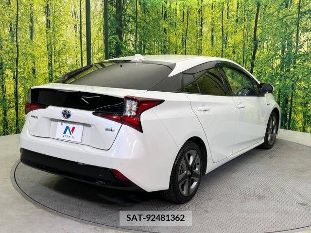 Toyota PRIUS 2019-05 281859-17