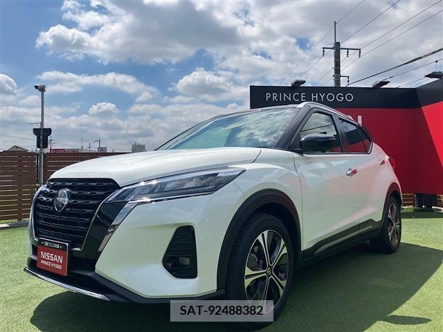 Nissan KICKS 2023-11 362285-15