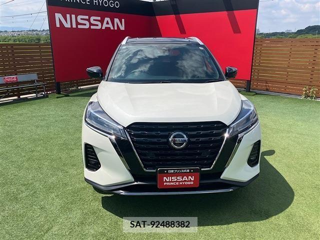 Nissan KICKS 2023-11 362285-14