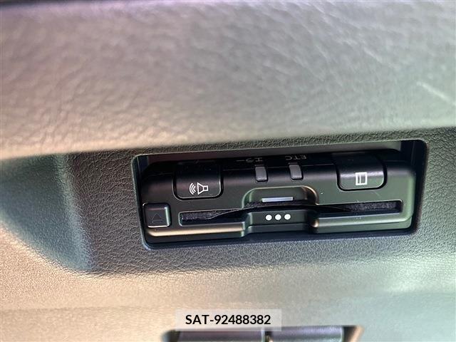Nissan KICKS 2023-11 362285-8
