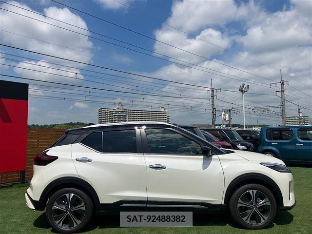 Nissan KICKS 2023-11 362285-23