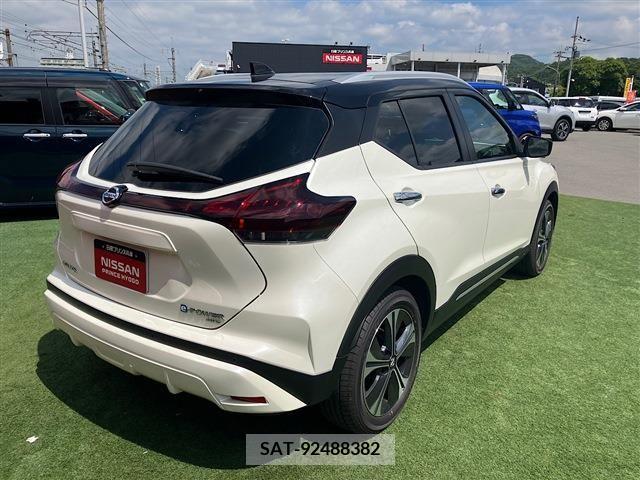 Nissan KICKS 2023-11 362285-22