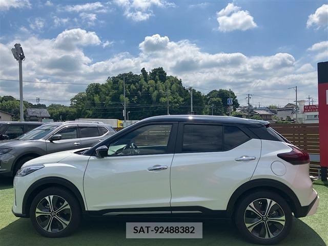 Nissan KICKS 2023-11 362285-17