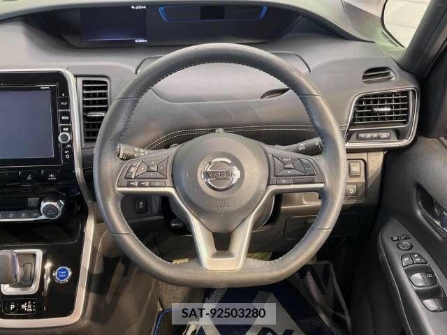 Nissan SERENA 2018-09 367674-11