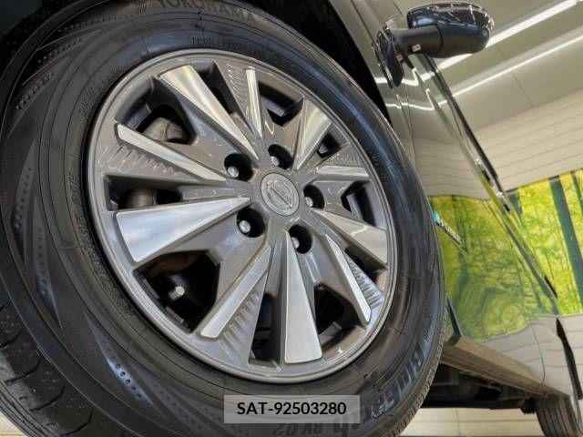 Nissan SERENA 2018-09 367674-13