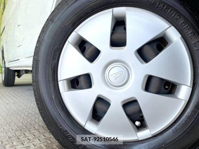 Daihatsu HIJET VAN 2014-11 256191-13