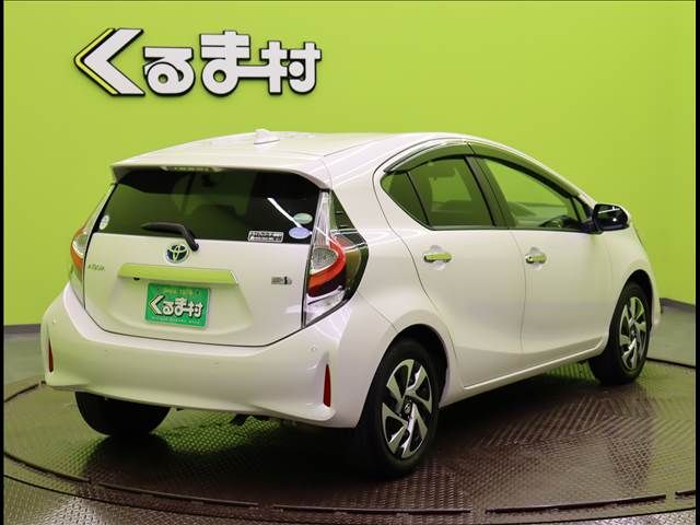 Toyota AQUA 2020-09 182520-1