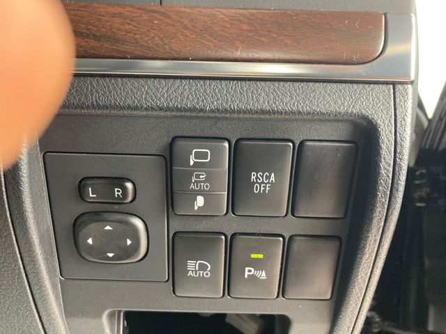 Toyota LAND CRUISER 2018-06 5878-9