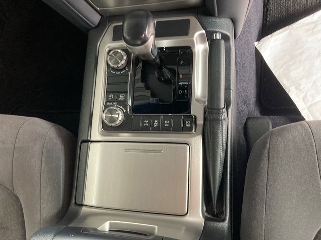 Toyota LAND CRUISER 2018-06 5878-14