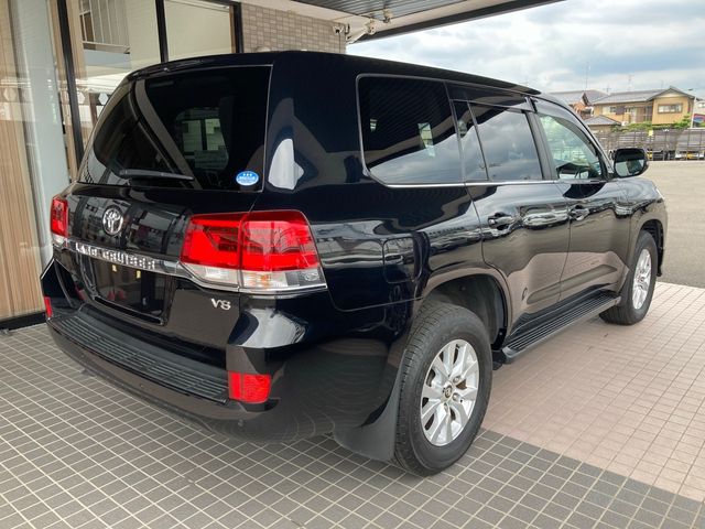 Toyota LAND CRUISER 2018-06 5878-4