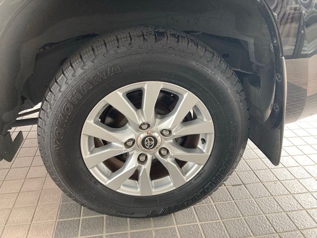 Toyota LAND CRUISER 2018-06 5878-6