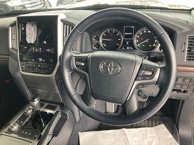 Toyota LAND CRUISER 2018-06 5878-8