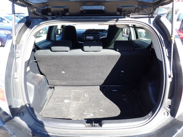 Toyota AQUA 2016-11 189681-12