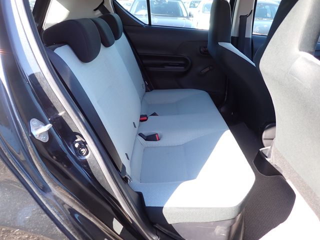 Toyota AQUA 2016-11 189681-11
