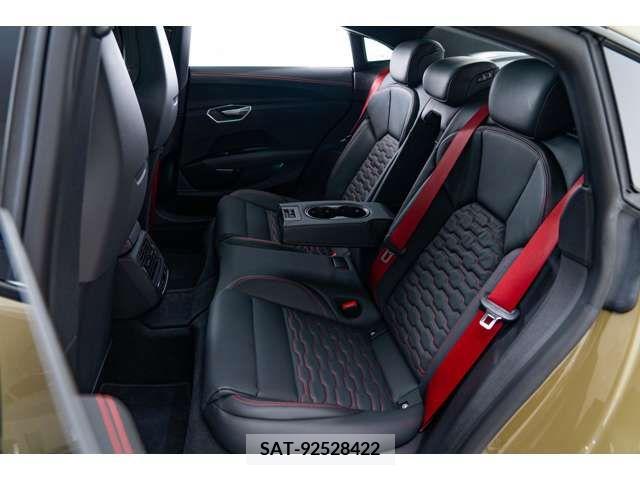 Audi E-TRON 2022-01 257422-19