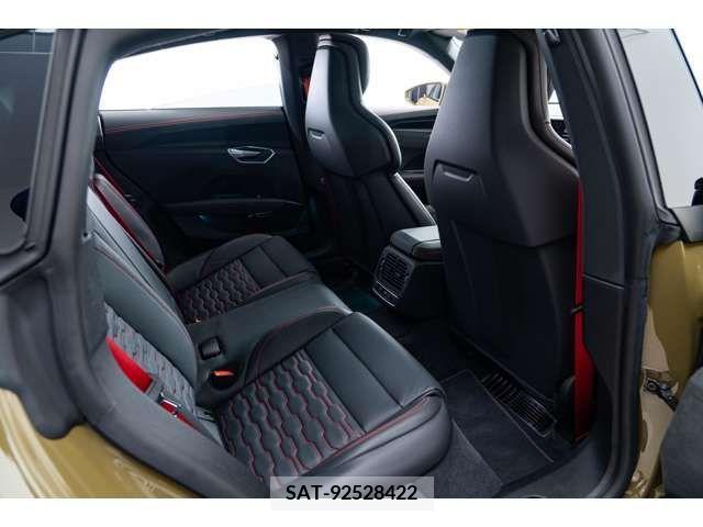 Audi E-TRON 2022-01 257422-18