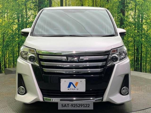 Toyota NOAH 2014-02 392831-14