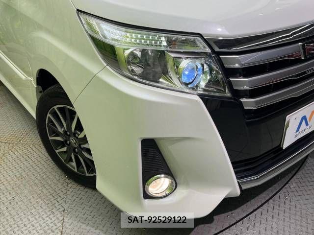 Toyota NOAH 2014-02 392831-12